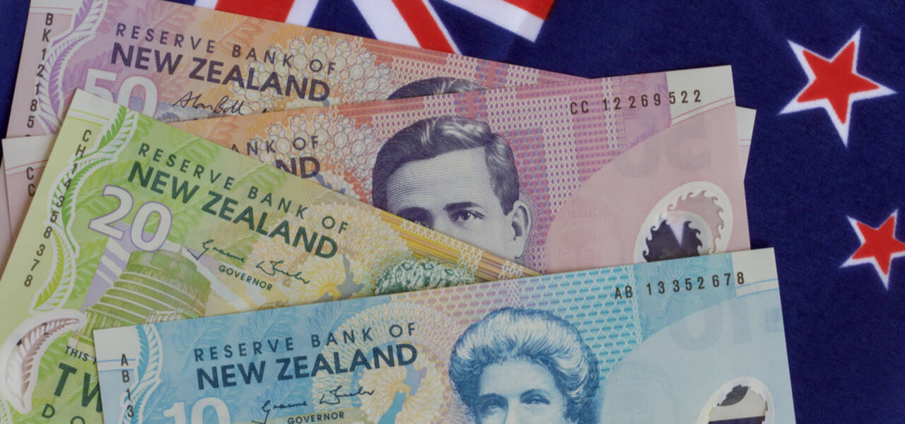 RBNZ Pangkas Suku Bunga, NZDUSD Anjlok Tajam
